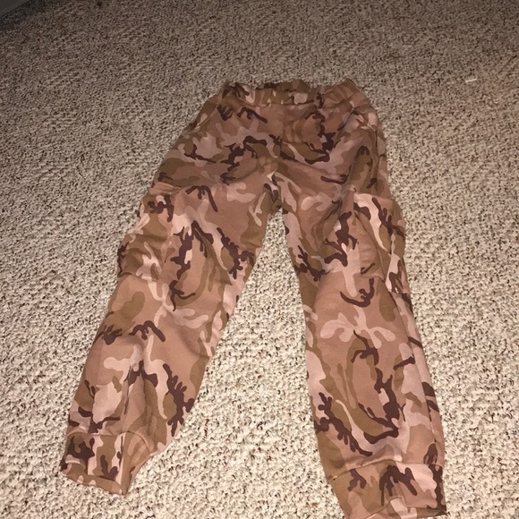 Boohoo Pants - Pink Camo Pants !